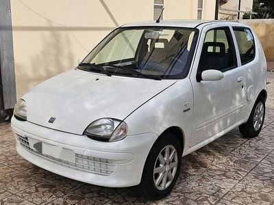 Käytetty Fiat 600 14 kW (20 HP) 2000 Valkoinen Viistoperä