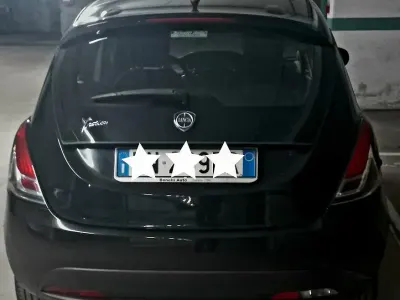 Usata Lancia Ypsilon 95 CV (69 kW) 2012 Nero Utilitaria