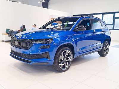 Usata Skoda Karoq SportLine 150 CV (110 kW) 2024 Blu race metallizzato SUV