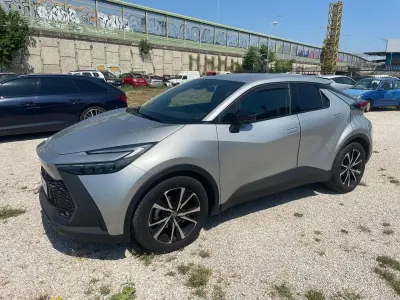 Usata Toyota C-HR Trend 97 CV (71 kW) 2025 Argento SUV