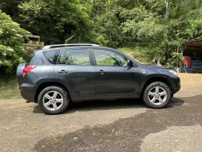 Usata Toyota RAV4 136 CV (100 kW) 2008 Nero SUV