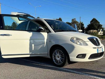 Usata Lancia Ypsilon Silver 60 CV (44 kW) 2007 Bianco Utilitaria