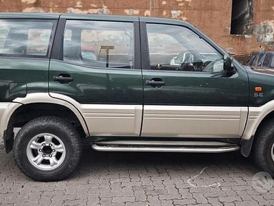 Usata Nissan Terrano SE 125 CV (91 kW) 1997 Verde SUV