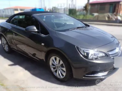 Usata Opel Cascada Cosmo 165 CV (121 kW) 2015 Grigio Cabrio