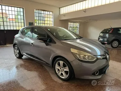 Usata Renault Clio IV 90 CV (66 kW) 2013 Grigio Berlina