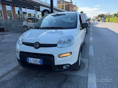 Usata Fiat Panda Street 69 CV (50 kW) 2022 Bianco Utilitaria