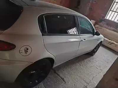 Usata Alfa Romeo 147 120 CV (88 kW) 2005 Grigio Utilitaria
