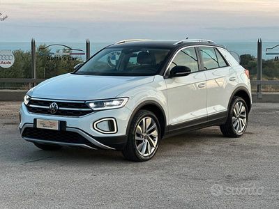 Bianco Usata 2022 VW T-Roc R-line SUV | 21.990 € (Buon prezzo)