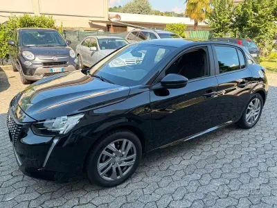 Usata Peugeot 208 75 CV (55 kW) 2020 Nero Utilitaria