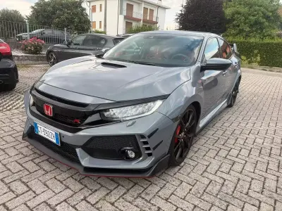 Usata Honda Civic Type R 320 CV (235 kW) 2018 Blu Berlina