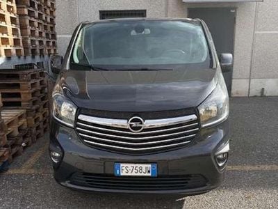 Usata Opel Vivaro 145 CV (106 kW) 2018 Nero Monovolume