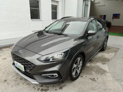 Käytetty Ford Focus Active 120 HP (88 kW) 2019 Harmaa Farmari