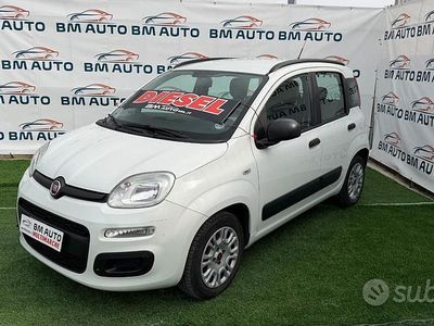 Usata Fiat Panda Easy 95 CV (69 kW) 2015 Bianco Utilitaria