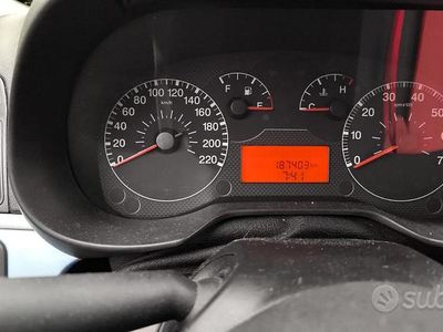 Usata Fiat Punto 2005 Grigio Berlina