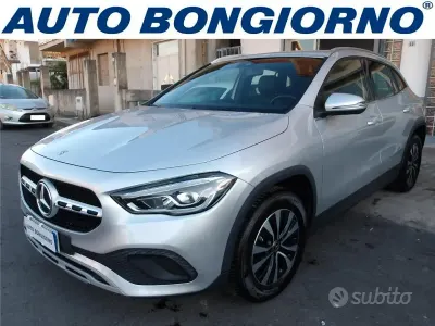 Usata Mercedes GLA200 Style 150 CV (110 kW) 2022 Grigio SUV
