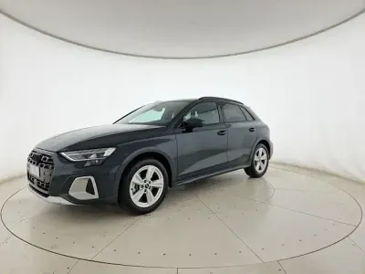 Usata Audi A3 Business 150 CV (110 kW) 2025 Grigio manhattan metallizzato Berlina