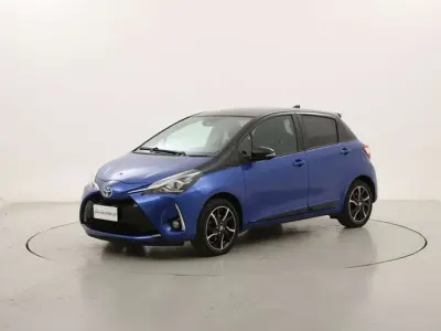 Usata Toyota Yaris Hybrid Edition 101 CV (74 kW) 2018 Blu Utilitaria