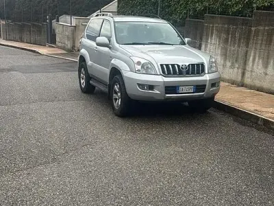 Usata Toyota Land Cruiser 166 CV (122 kW) 2004 Grigio SUV
