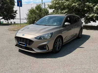 Usata Ford Focus ST 120 CV (88 kW) 2019 Marrone Station wagon