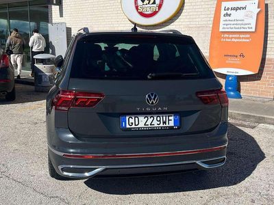 Begagnad VW Tiguan Elegance 150 HK (110 kW) 2021 Grå SUV