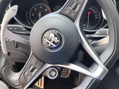 Usata Alfa Romeo Giulia Business 180 CV (132 kW) 2017 Blu Berlina