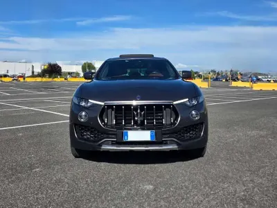 Usata Maserati Levante GranLusso 430 CV (316 kW) 2017 Grigio SUV