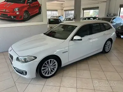 Usata BMW 530 Luxury Line 258 CV (189 kW) 2014 Bianco Station wagon