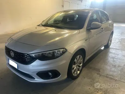 Usata Fiat Tipo Lounge 95 CV (69 kW) 2018 Grigio Station wagon