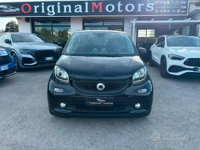Usata Smart ForFour 71 CV (52 kW) 2019 Nero Utilitaria
