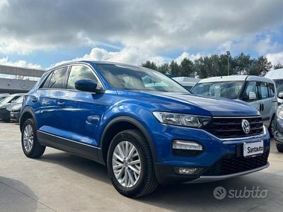 Usata VW T-Roc 116 CV (85 kW) 2020 Blu SUV
