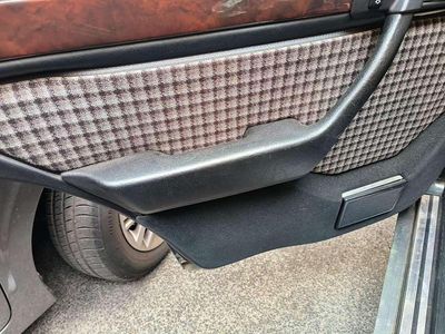 Nero Usata 1990 Mercedes 200 Sportline Berlina | 5000 €