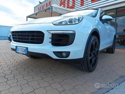 Usata Porsche Cayenne 250 CV (183 kW) 2014 Bianco SUV