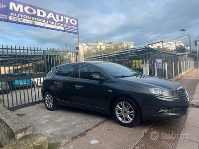 Usata Lancia Delta Gold 119 CV (87 kW) 2014 Grigio Utilitaria