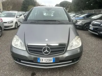 Gebraucht Mercedes A160 Edition 95 PS (69 kW) 2011 Grau Van / Kleinbus