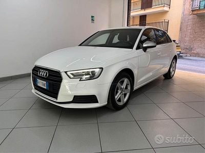Usata Audi A3 Business 110 CV (80 kW) 2017 Bianco Berlina
