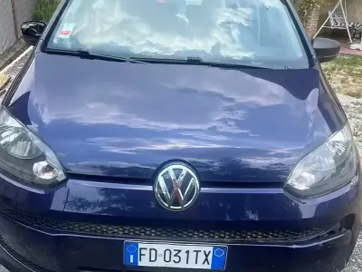 Usata VW up! 60 CV (44 kW) 2016 Blu Utilitaria