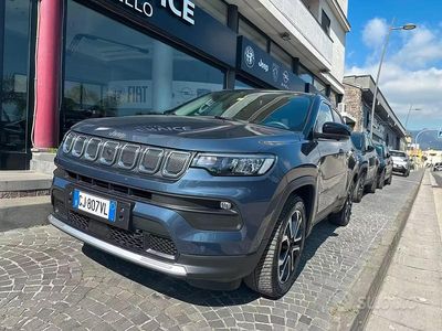Begagnad Jeep Compass Limited 131 HK (96 kW) 2022 Blå SUV