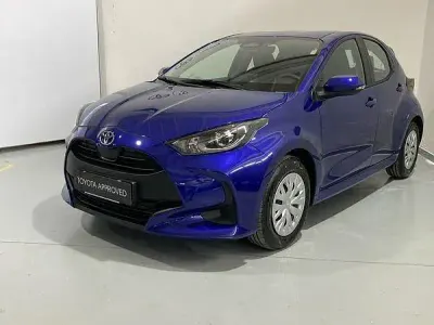 Nuova Toyota Yaris Hybrid Active 100 CV (73 kW) 2026 Bluazzurro Berlina