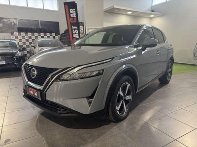 Używany Nissan Qashqai N-Connecta 140 KM (102 kW) 2021 Szary SUV