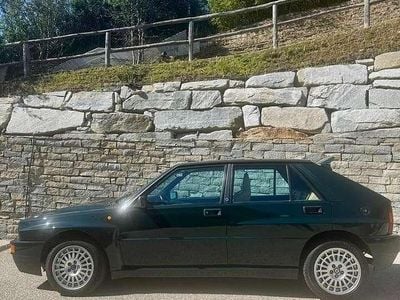 Usado Lancia Delta 205 CV (150 kW) 1992 Verde Utilitario
