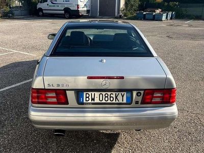 Usata Mercedes SL320 Avantgarde 224 CV (164 kW) 2001 Argento Cabrio