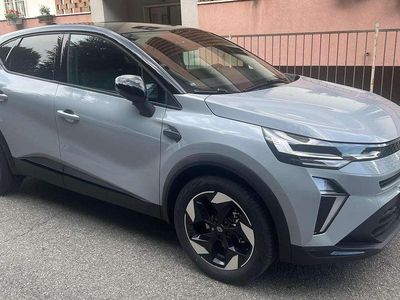 Usata Renault Captur 145 CV (106 kW) 2024 Grigio SUV