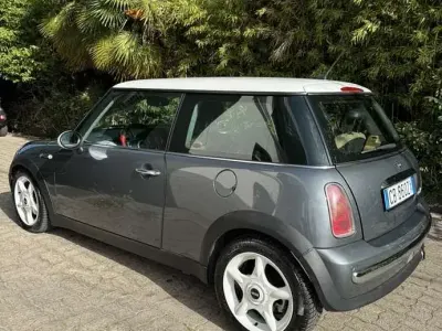 Usata Mini Cooper 116 CV (85 kW) 2002 Utilitaria