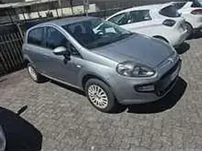 Usata Fiat Grande Punto Dynamic 77 CV (56 kW) 2009 Other Utilitaria