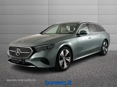 Usata Mercedes E300 Advanced Plus 313 CV (230 kW) 2024 Verde Station wagon