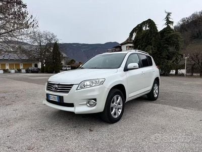 Usata Toyota RAV4 150 CV (110 kW) 2010 Bianco SUV