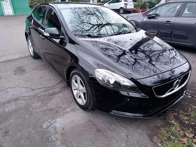 Gebraucht Volvo V40 Kinetic 120 PS (88 kW) 2017 Schwarz Limousine