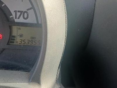 Käytetty Peugeot 107 2010 Musta Viistoperä