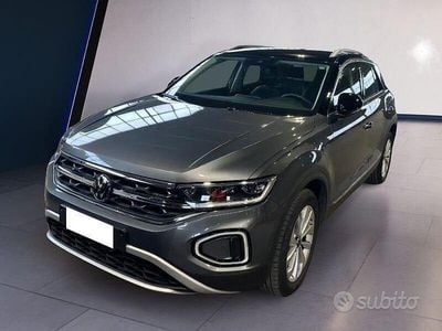 Usata VW T-Roc Style 116 CV (85 kW) 2025 Grigio SUV