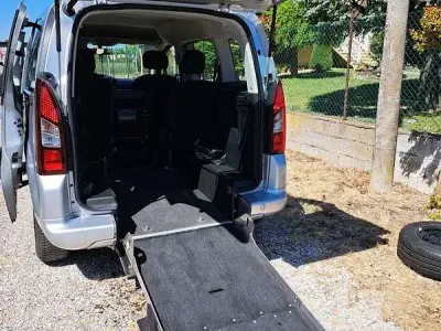 Usata Peugeot Partner Tepee Comfort 90 CV (66 kW) 2015 Argento Monovolume